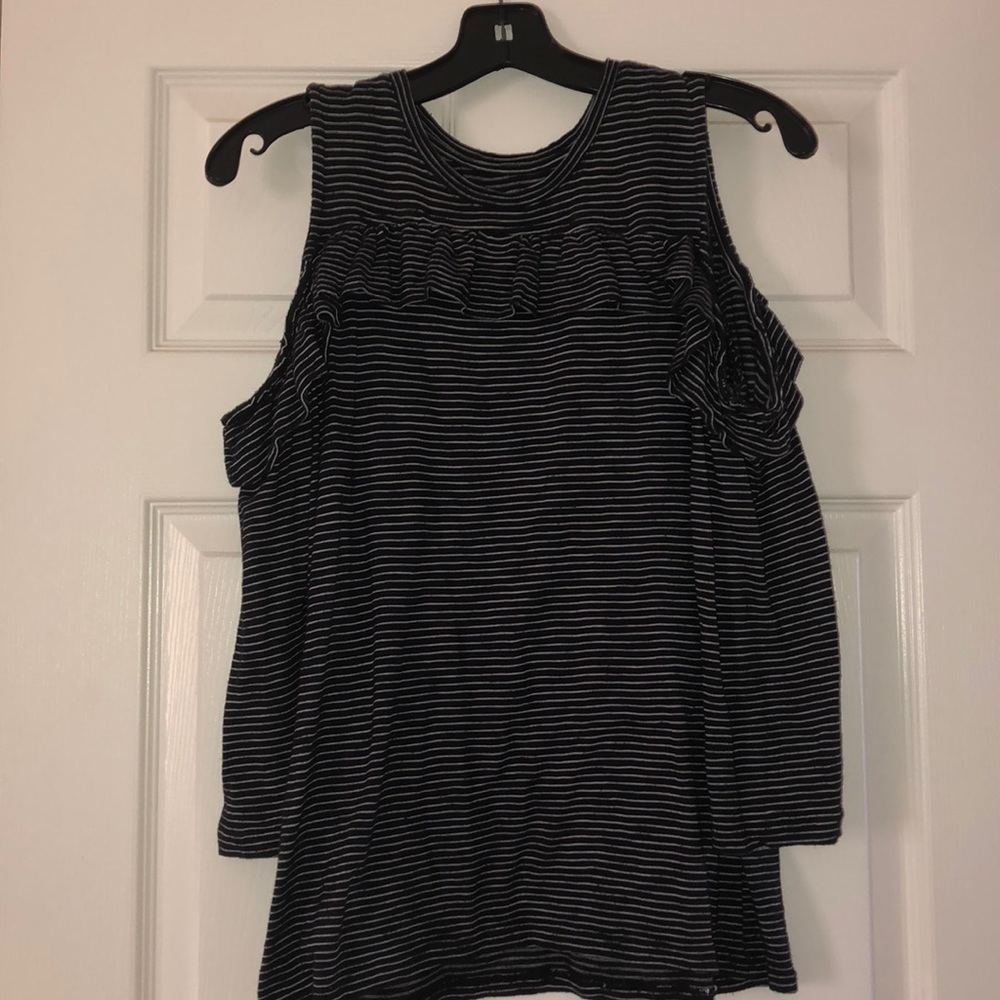 Cold shoulder knit top